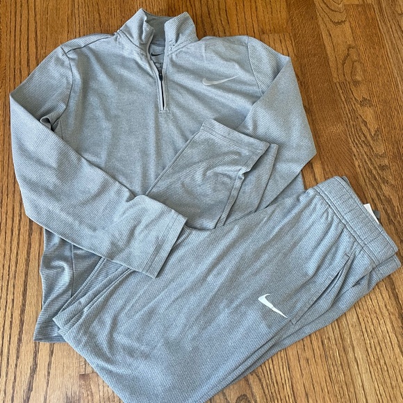 Nike Kids Light Gray Sweatpants - Picture 2 of 9